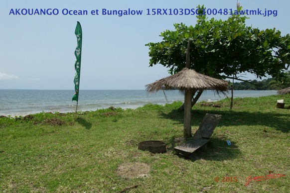 037 AKOUANGO Ocean et Bungalow 15RX103DSC100481awtmk.jpg